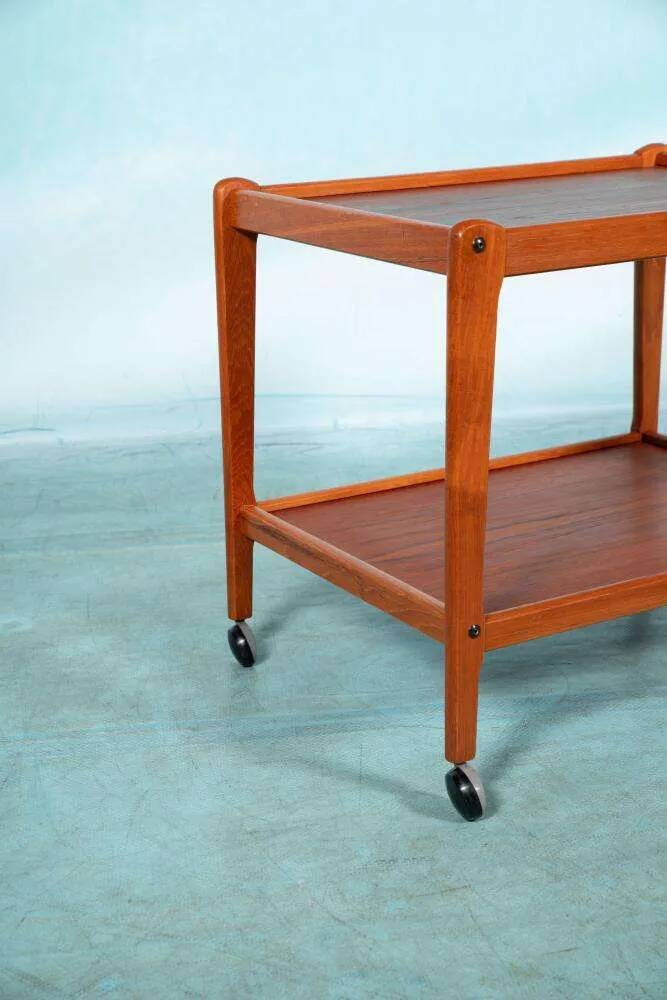 Vintage minimalist service trolley Deen design in teak, bar trolley.