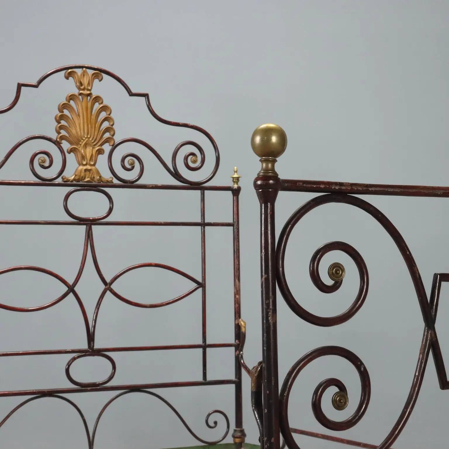 Restoration bed, second quarter of the 19th century, bronze and iron.