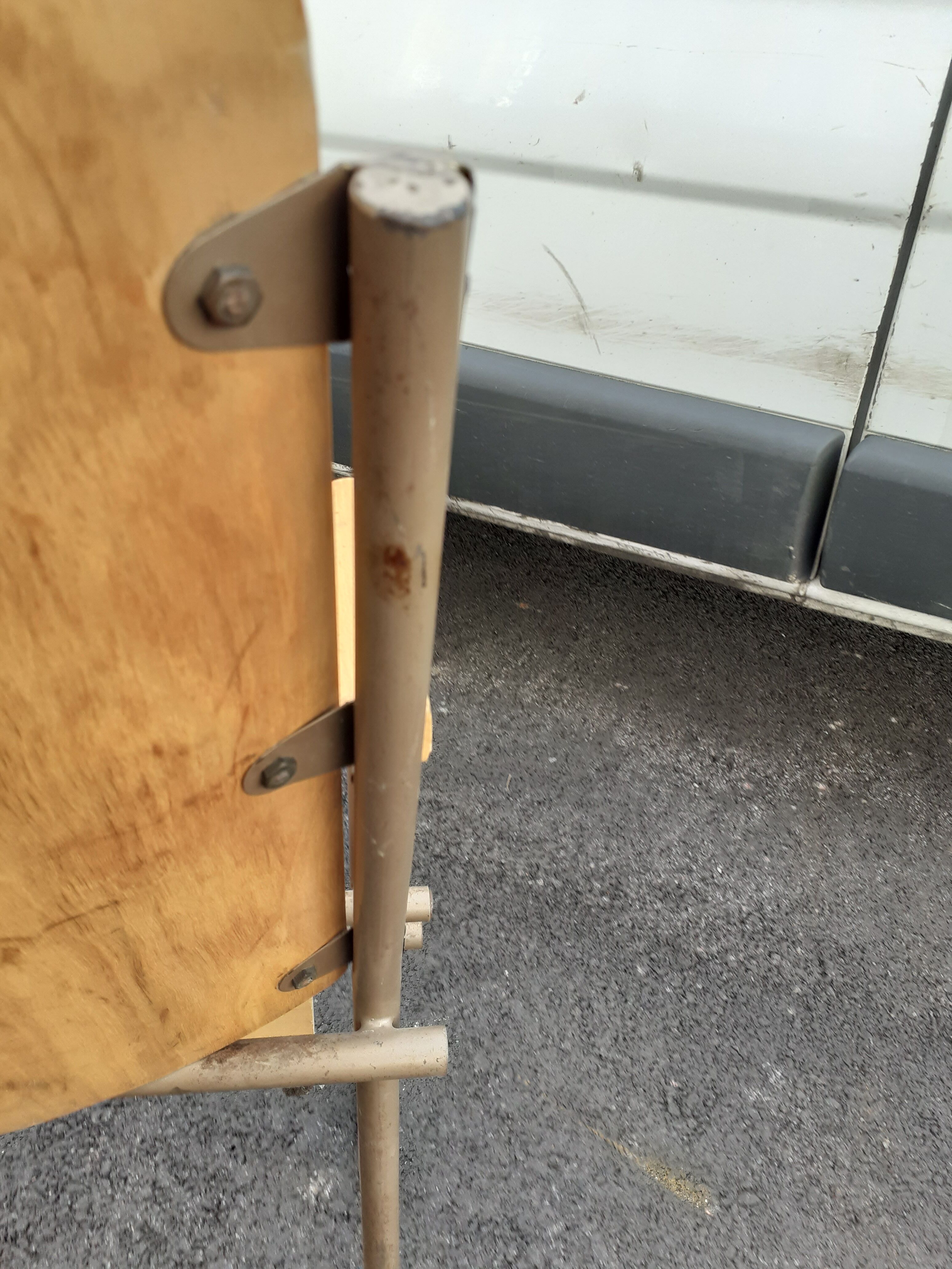 Wheelchair cinema theatre strapontin