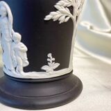 Wegwood England vase, 9.5 cm