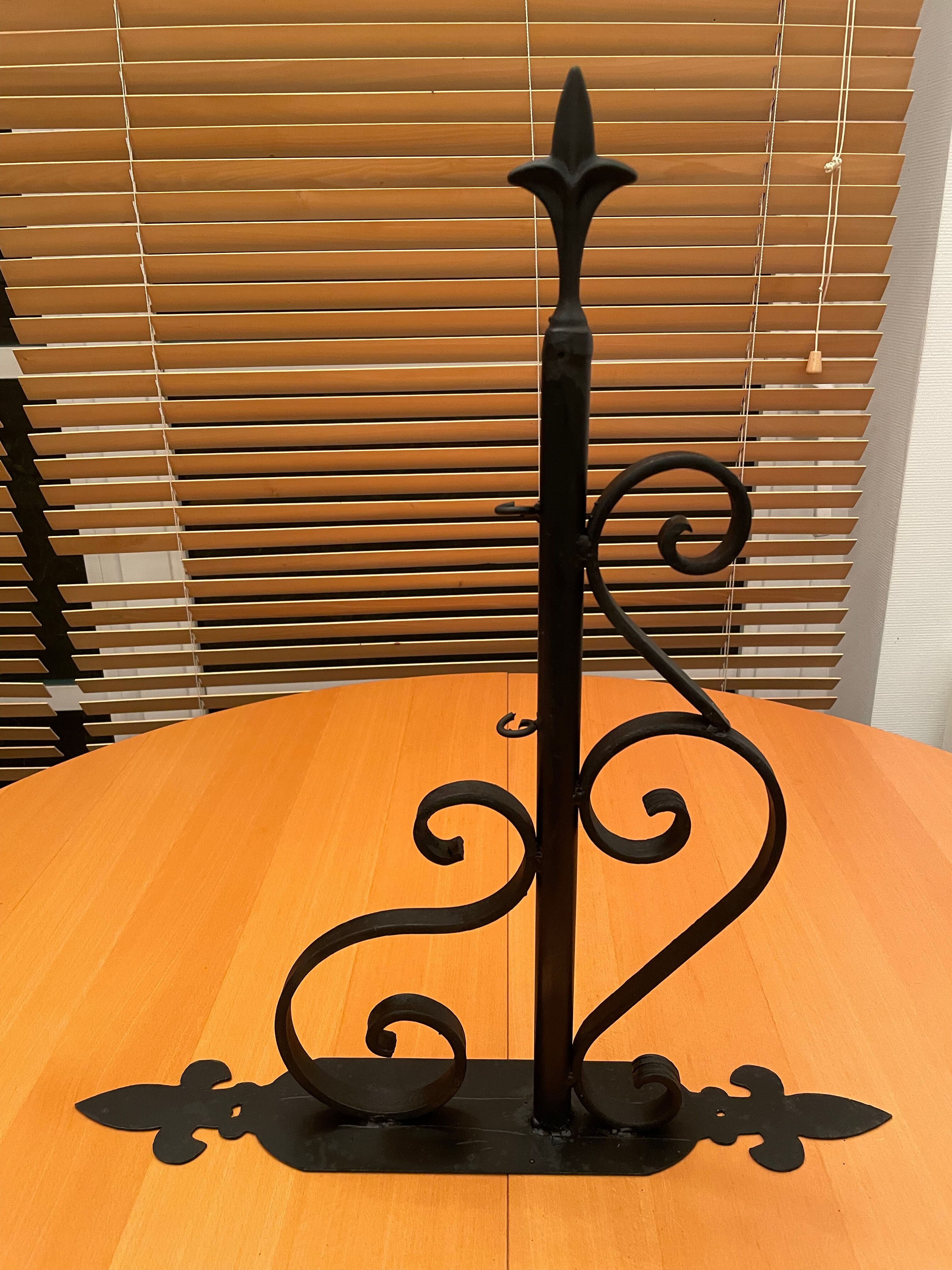 Sign for trade or craftsman, wrought iron