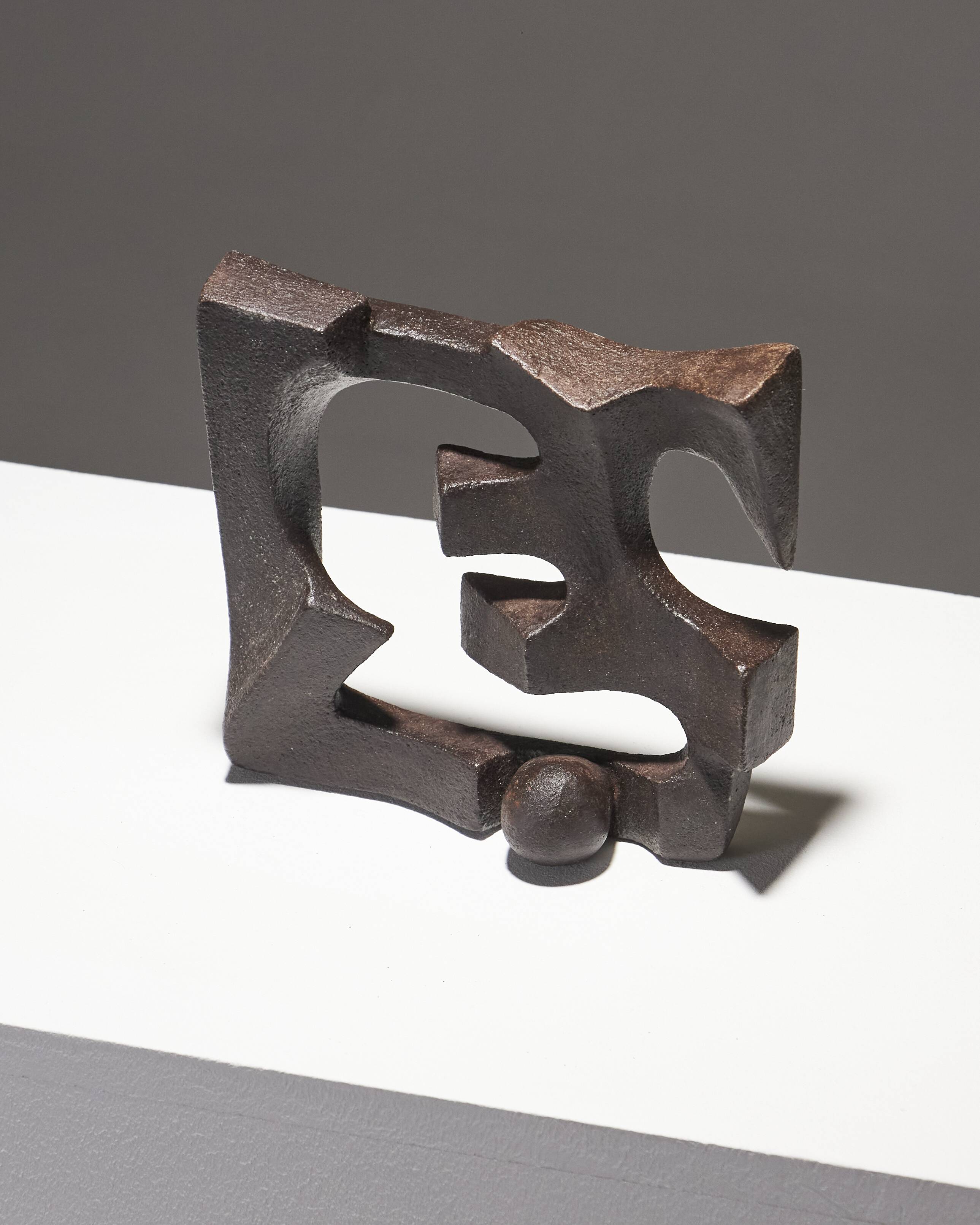 Gimmik 1 sandstone wall sculpture