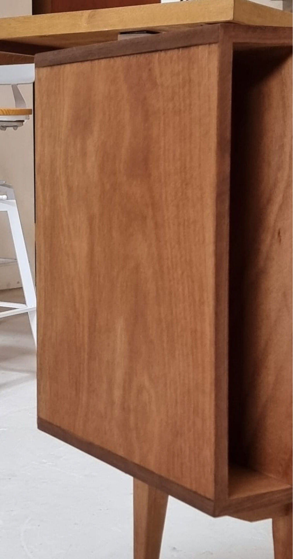 Vidar record cabinet