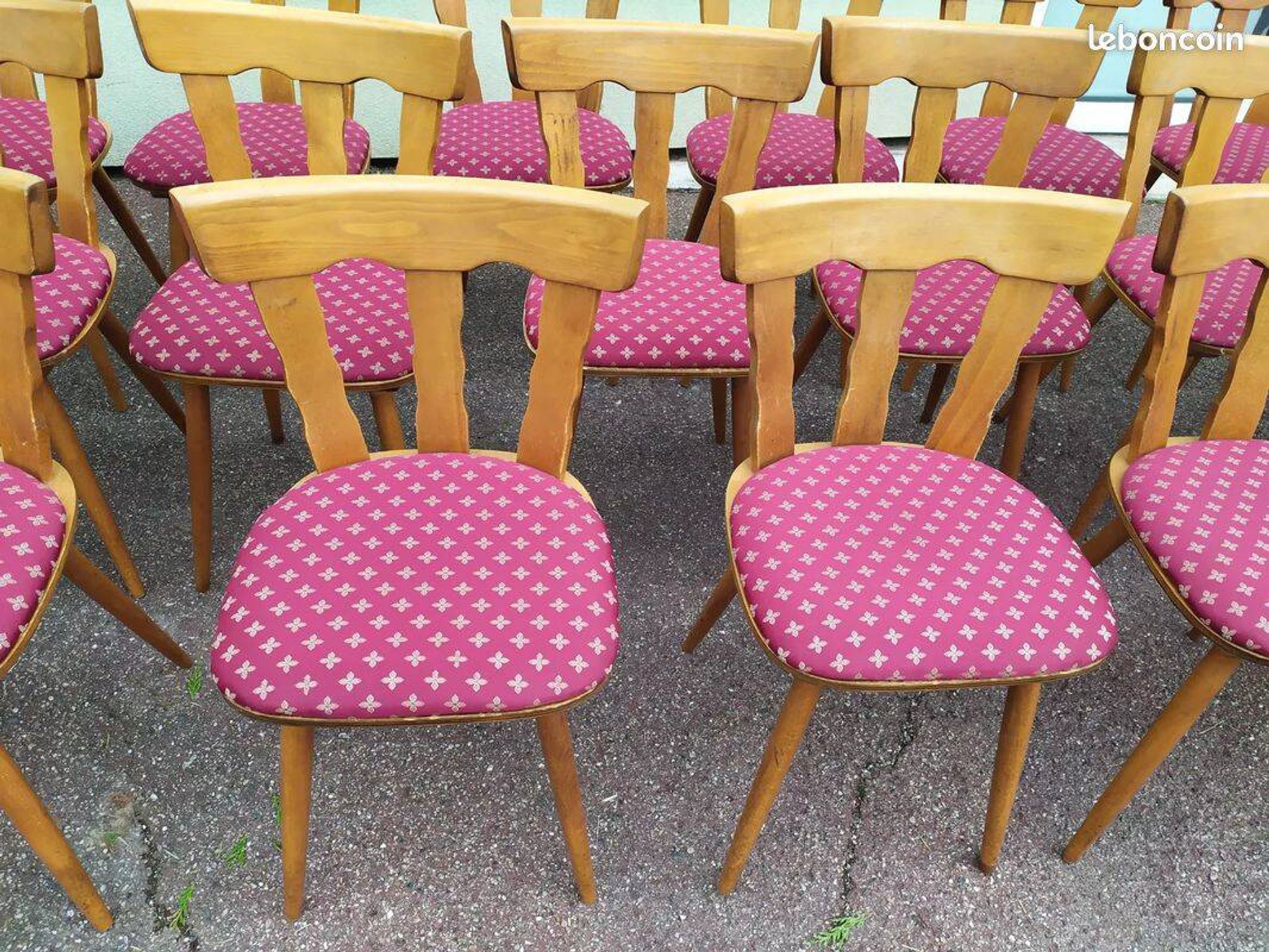 Set of 20 vintage wooden bistro chairs with cushions, year 7
