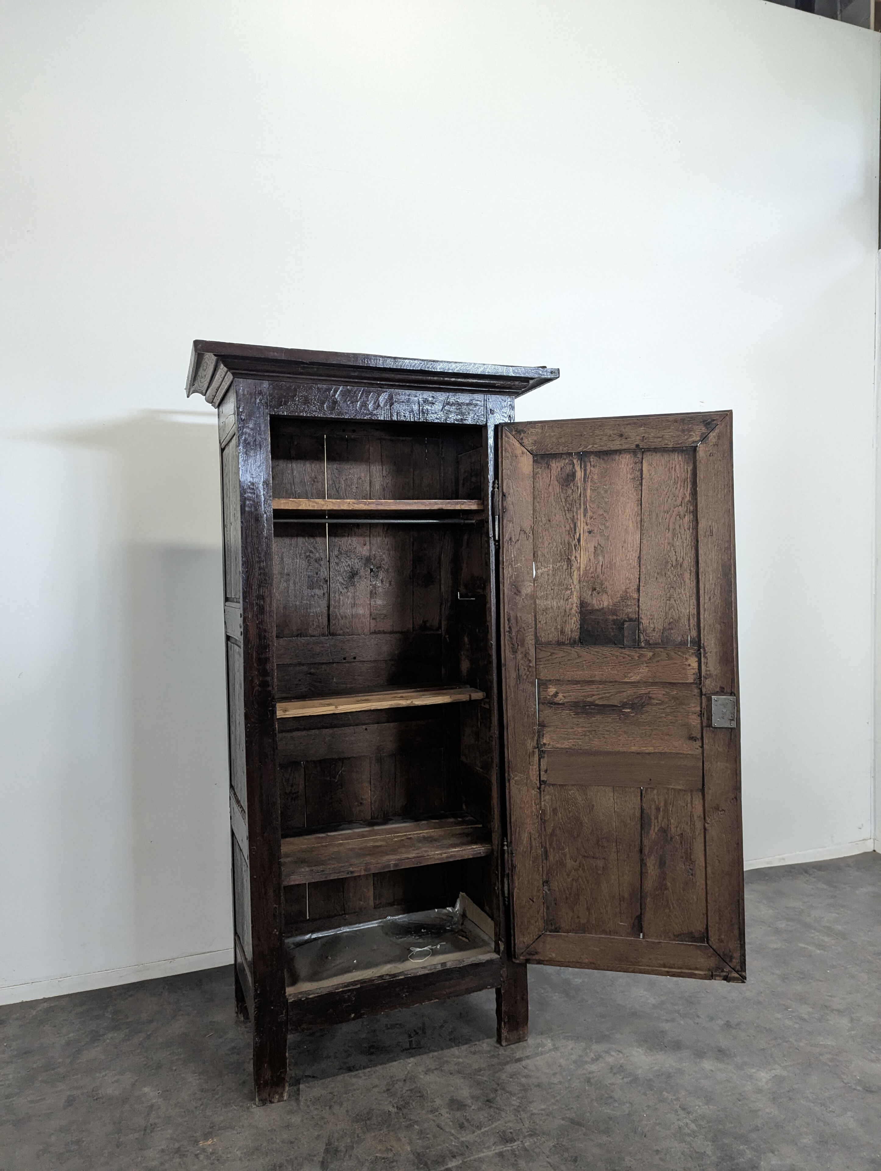 Solid oak bonnet maker