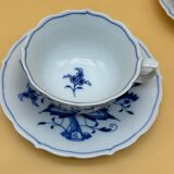 2 meissen tea cups