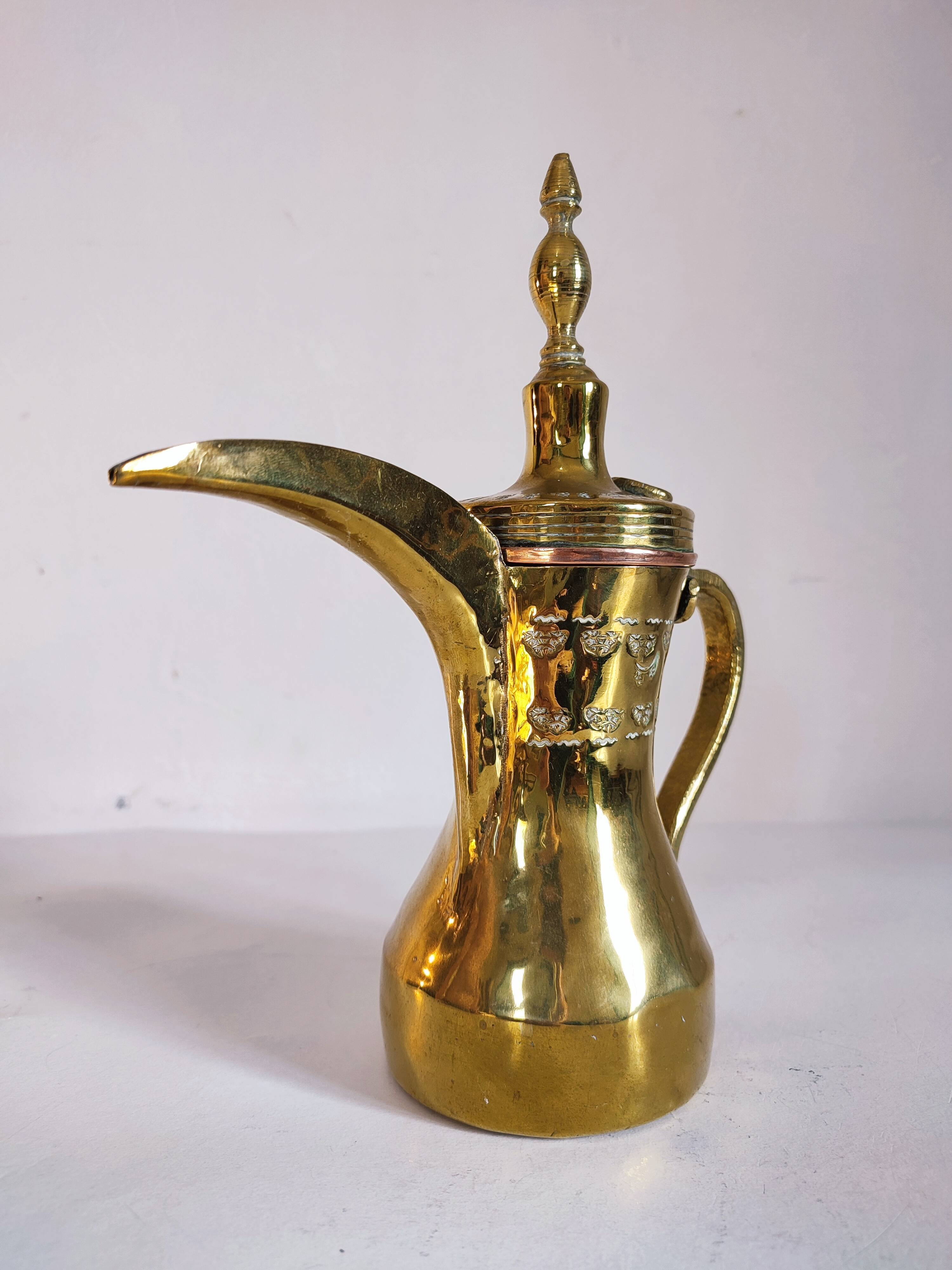 Brass coffee maker Saudi Arabia 19th