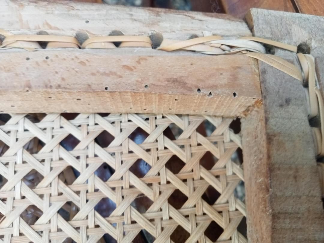 8 chaises cannées