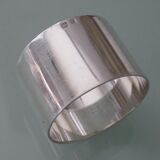 Old Round of plain silver metal towel
