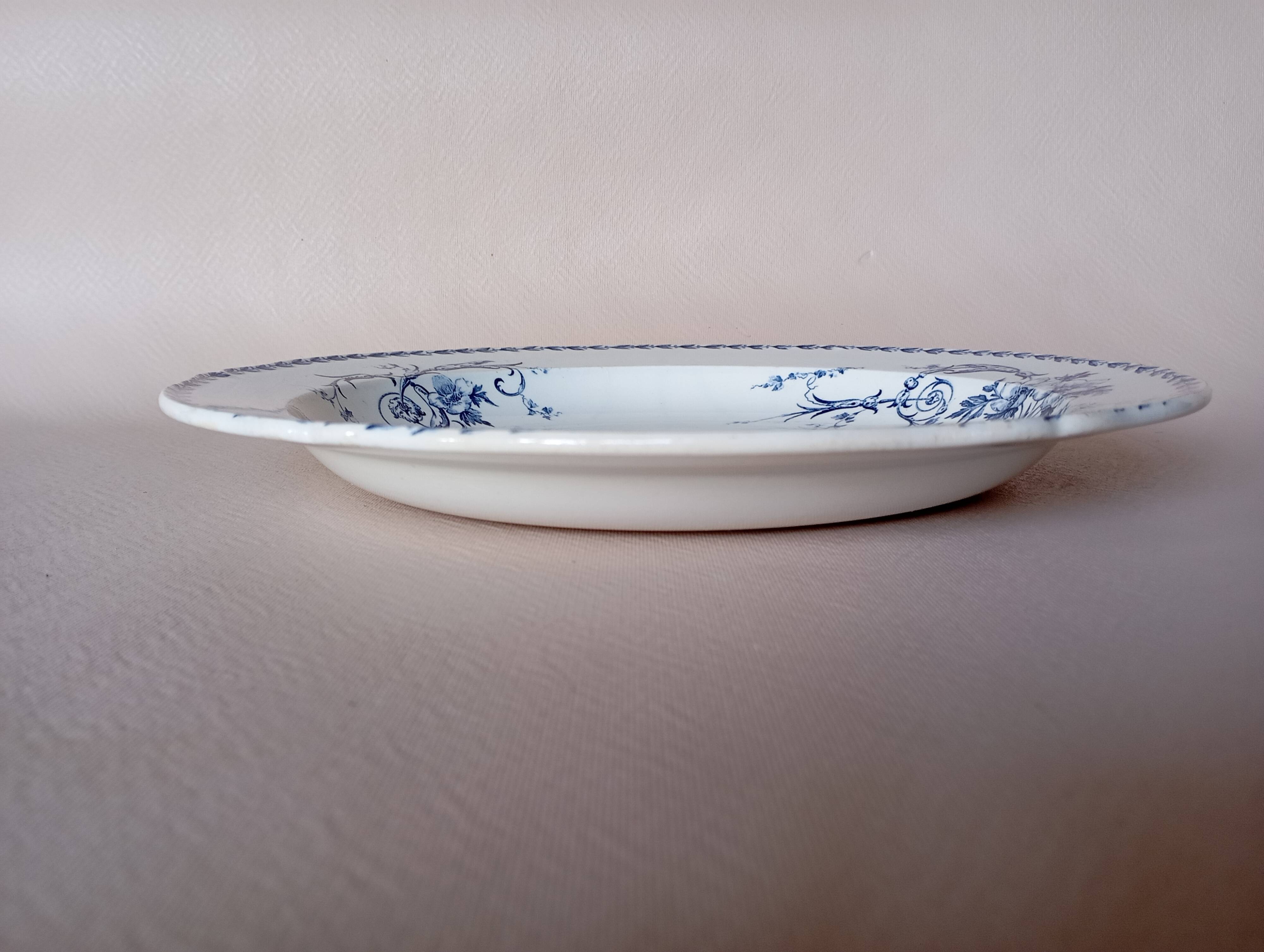 Ironstone dish "Regina" Gien