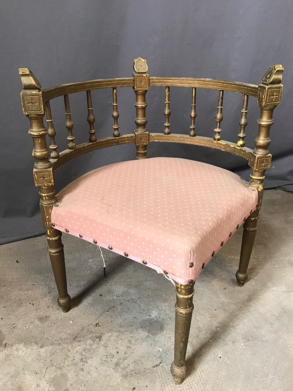 Antique corner chair, pink edge
