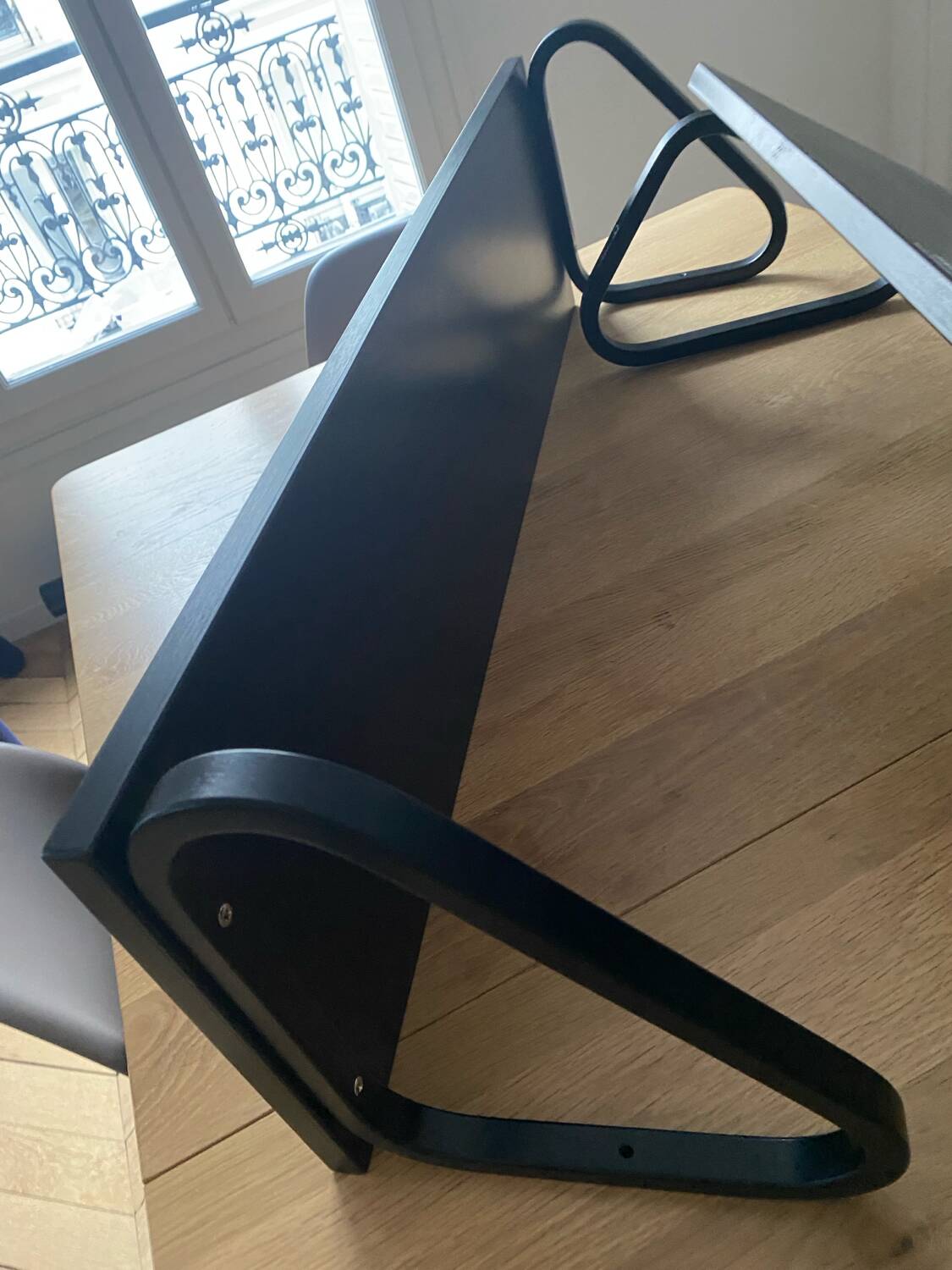 2 Artek 112 B Alvaar Alto design black shelves