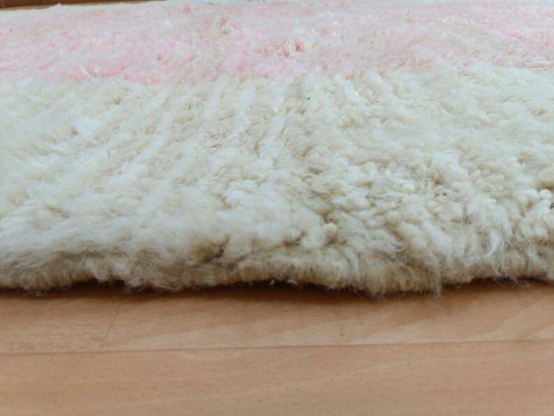 Handmade wool rug size 150 x 250 cm