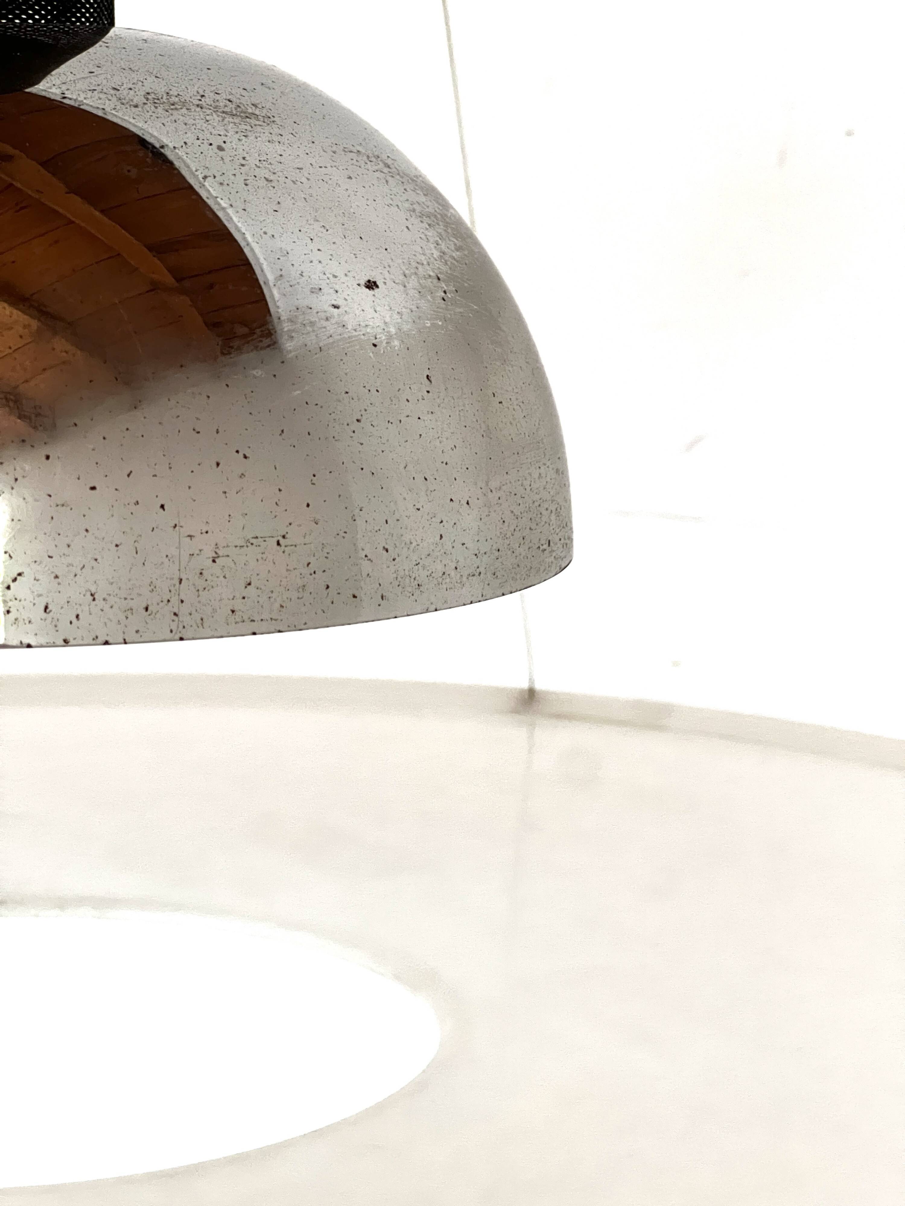 Frisbi pendant light