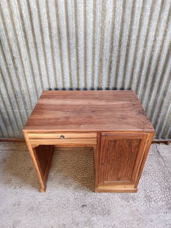 Bureau vintage en bois massif