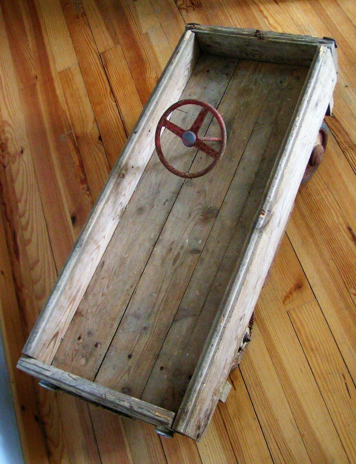 Old pedal car soap box in wood and metal 50s