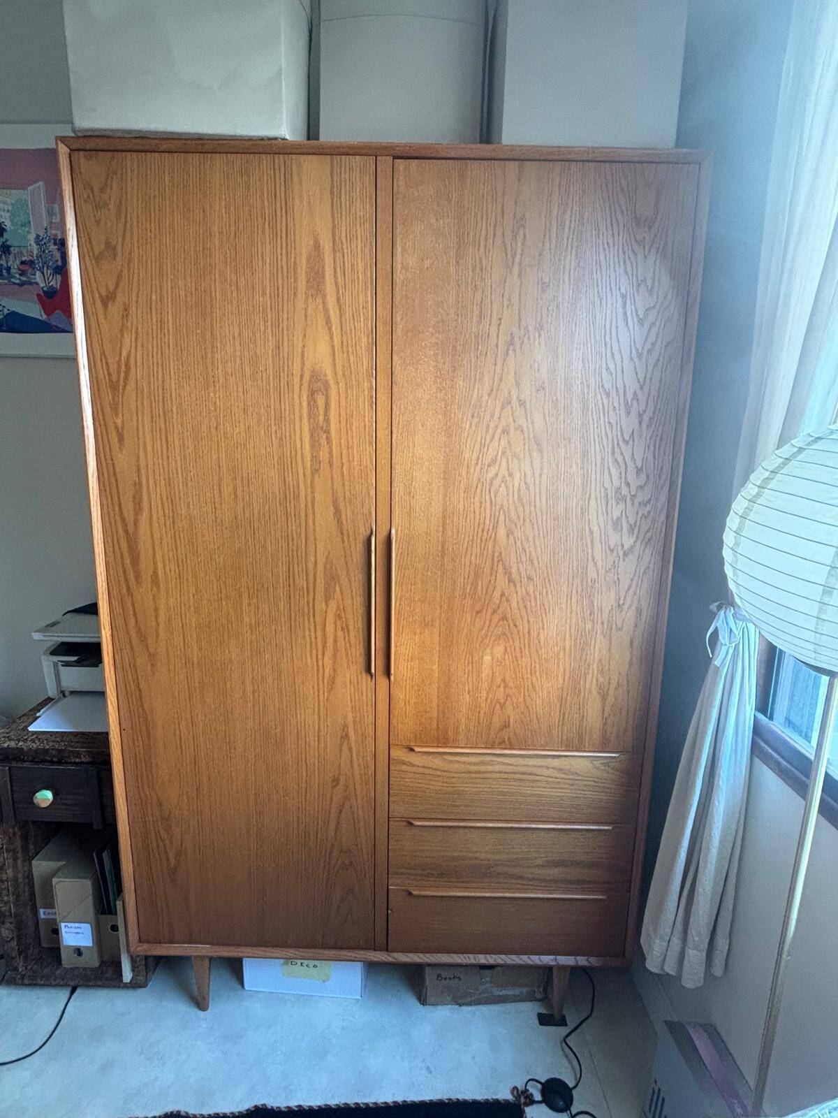 "Portobello World Houses" wardrobe