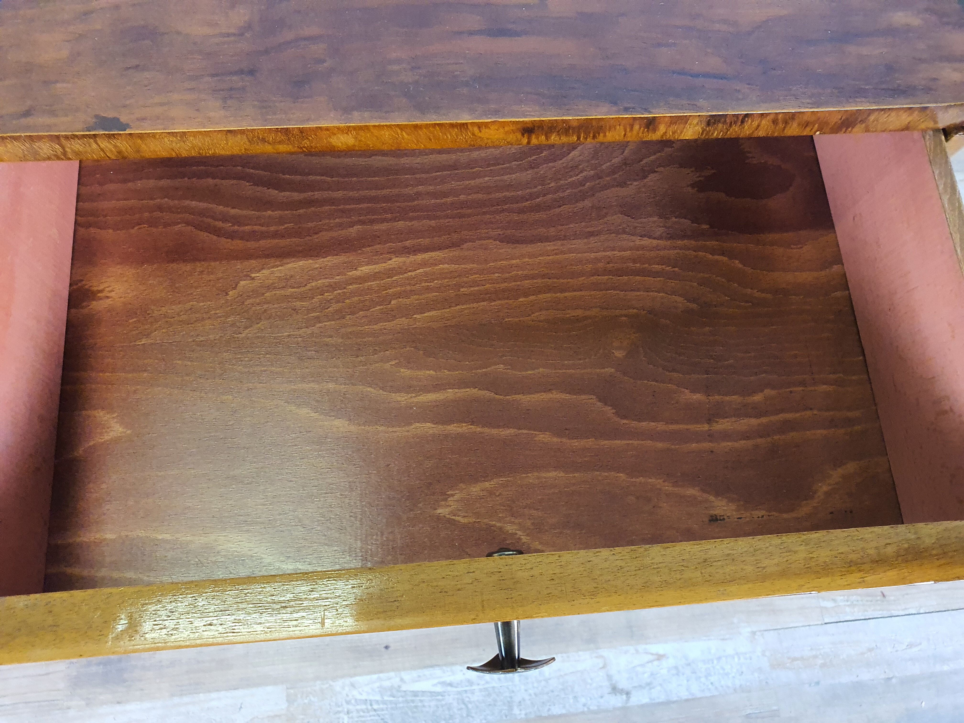 Art Decò Bedsides in Walnut