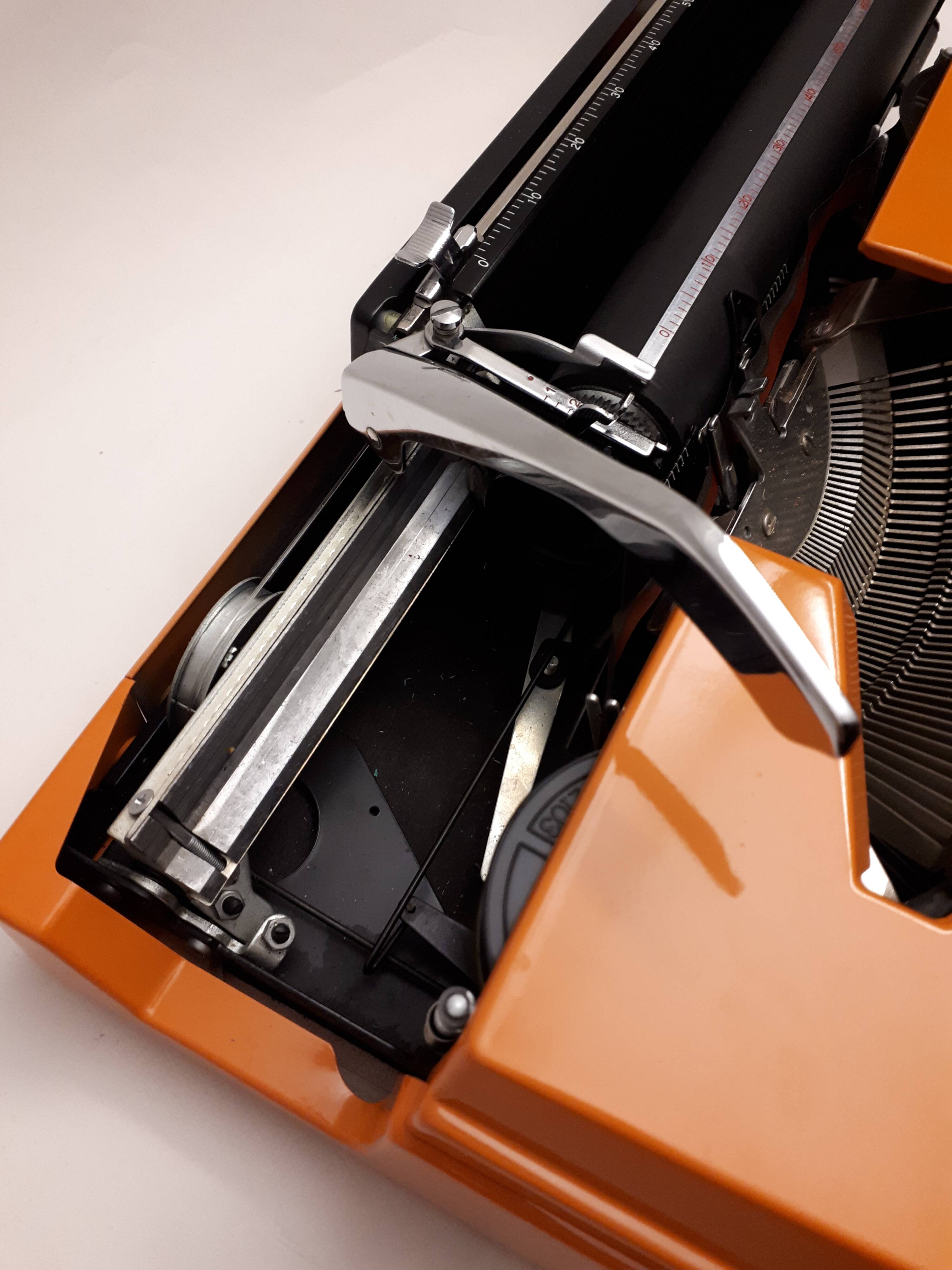 Vintage 70 orange Silver-Reed 100