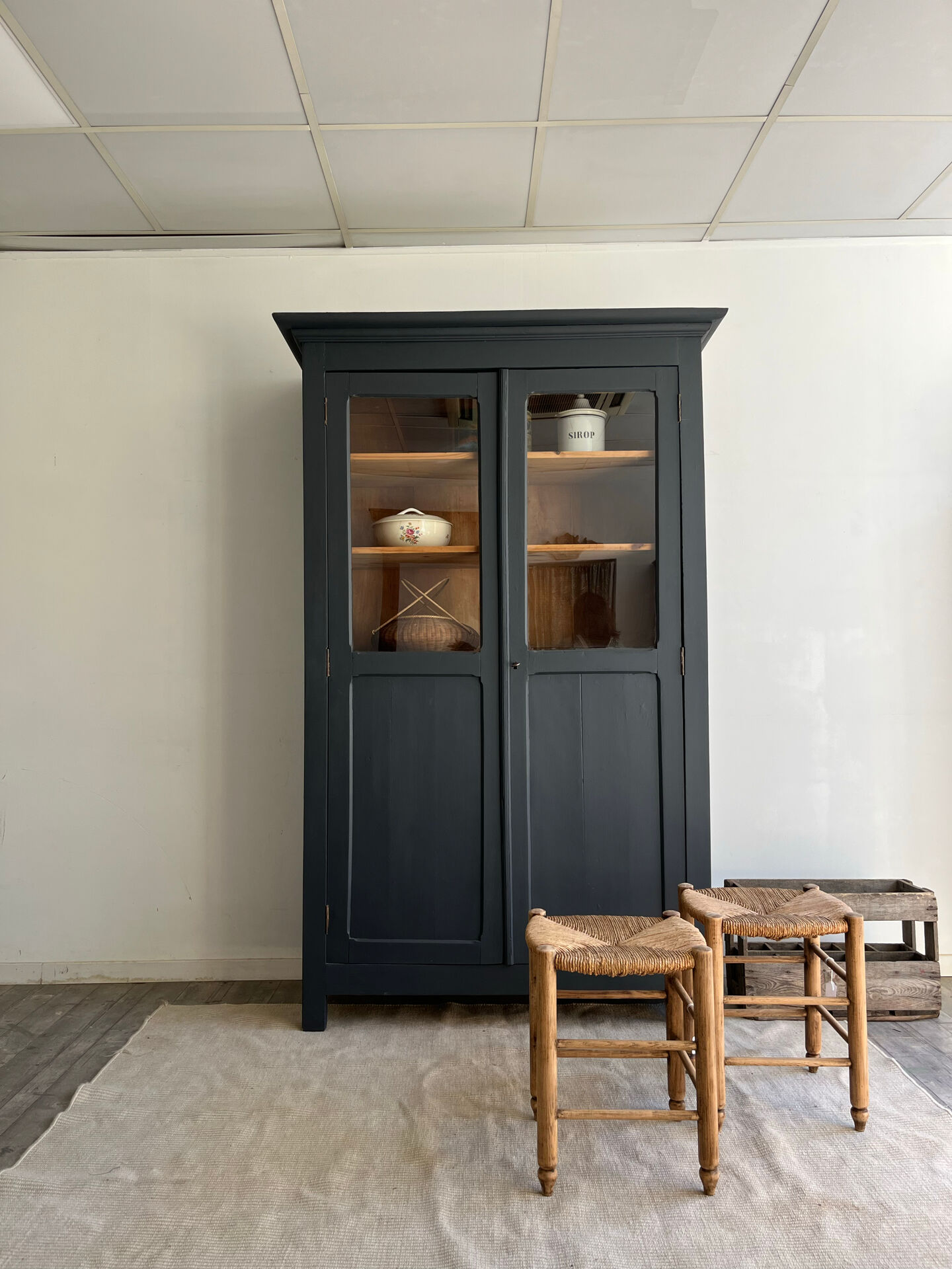 Armoire vitrée