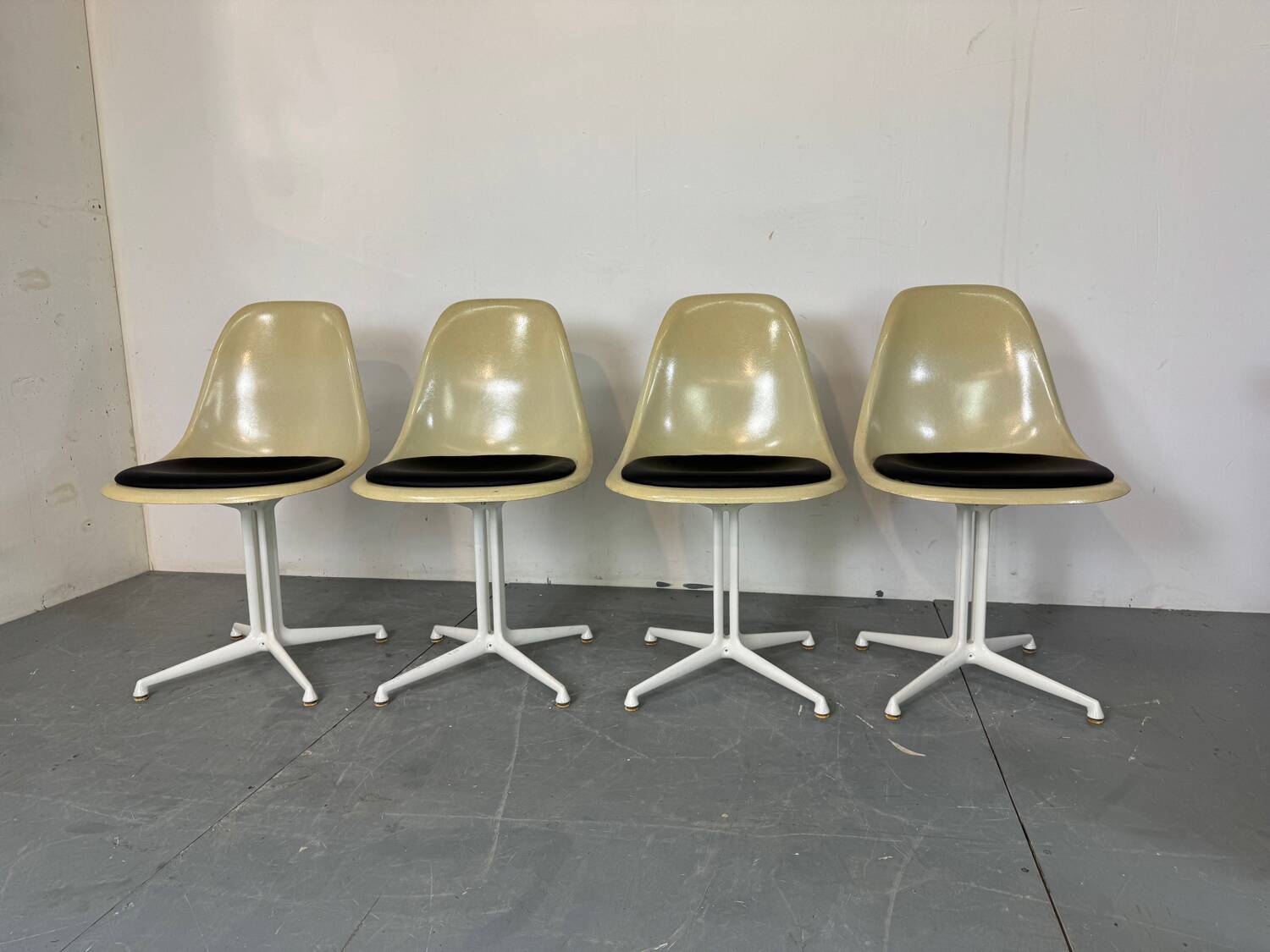 4 La Fonda fiberglass steel dining Chairs by Eames for Herman Miller