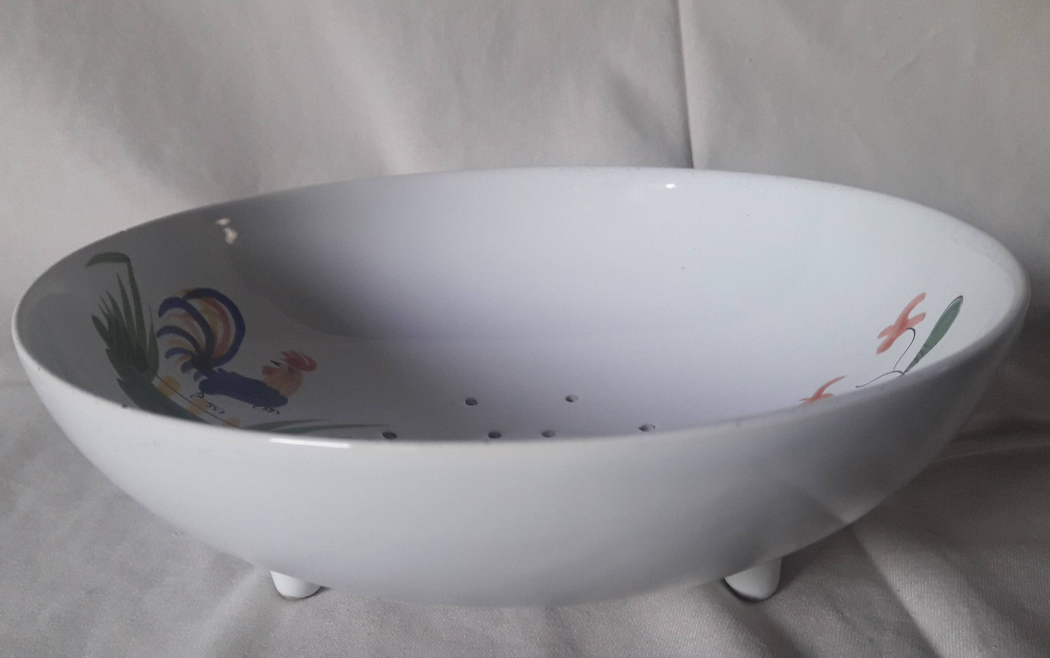 Pornic earthenware drainer model Coq hollow feet