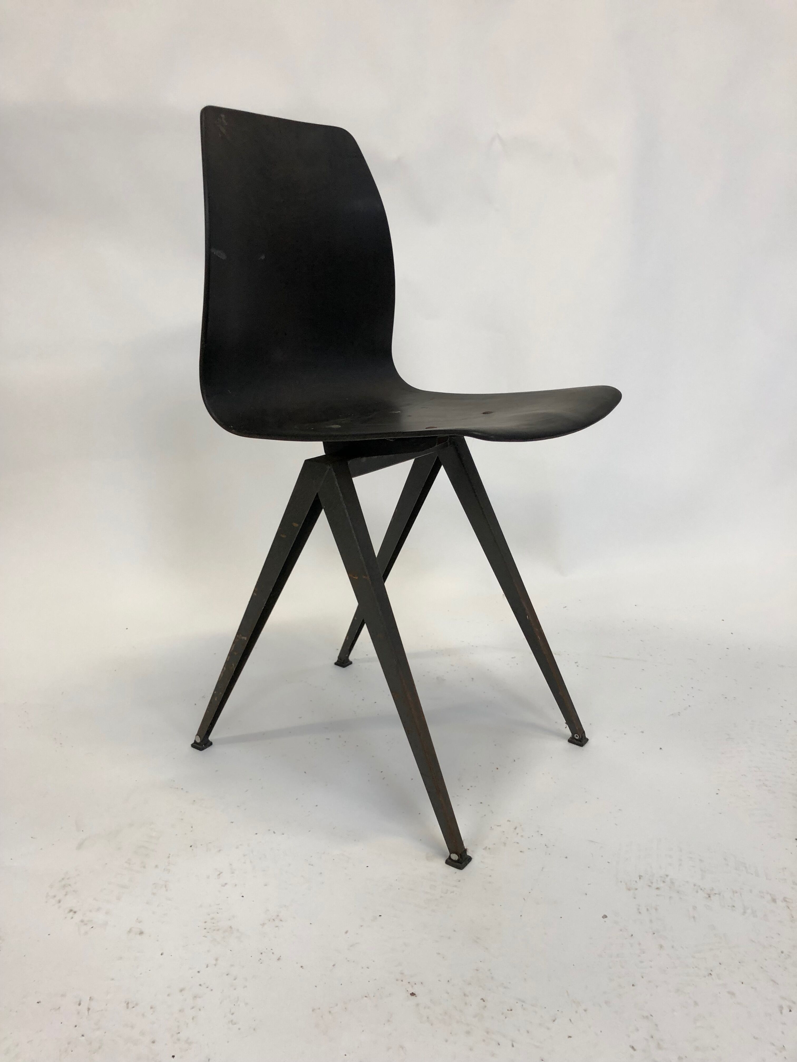 Vintage school Friso Kramer with Chair flesh compass work table