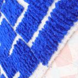 Klein blue Moroccan Berber hallway rug with reliefs