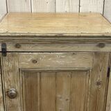 English jam maker furniture of the nineteenth century in fir