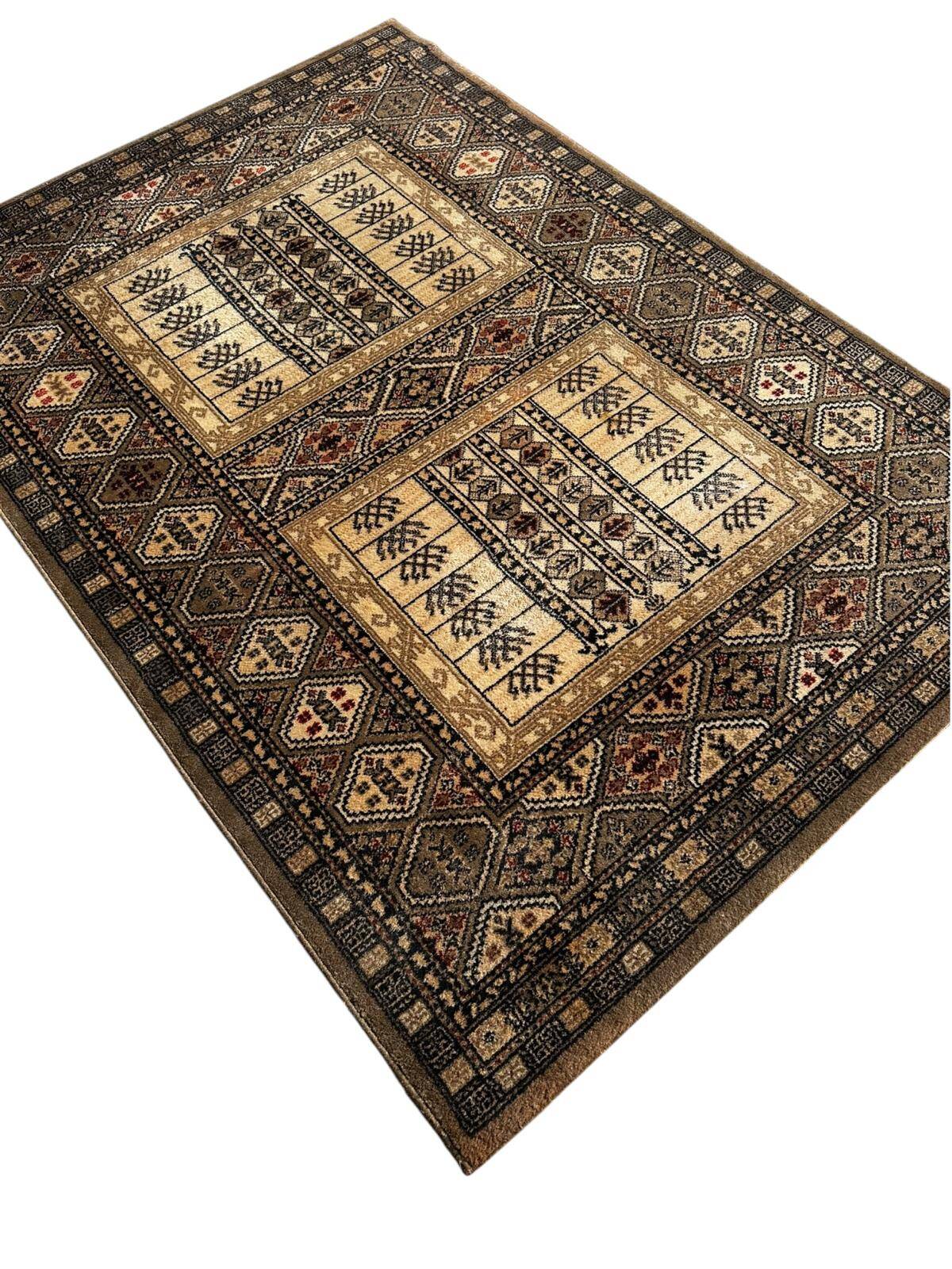 Oriental-style wool rug 200cm x 140cm