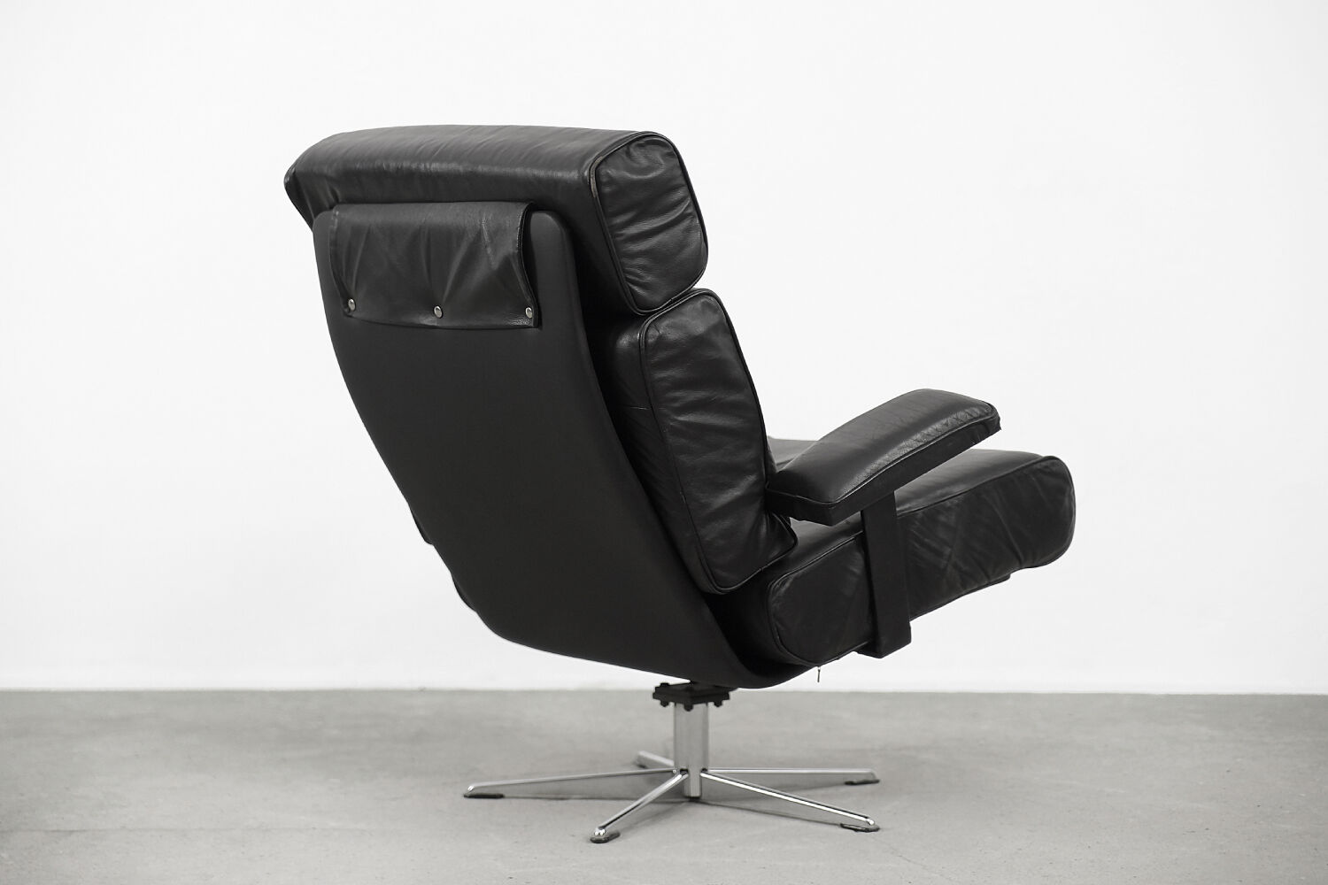 Vintage german office swivel leather easy chair, 1960s