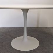 Space Age tulip round table by Maurice Burke for Arkana, 1960s-70s