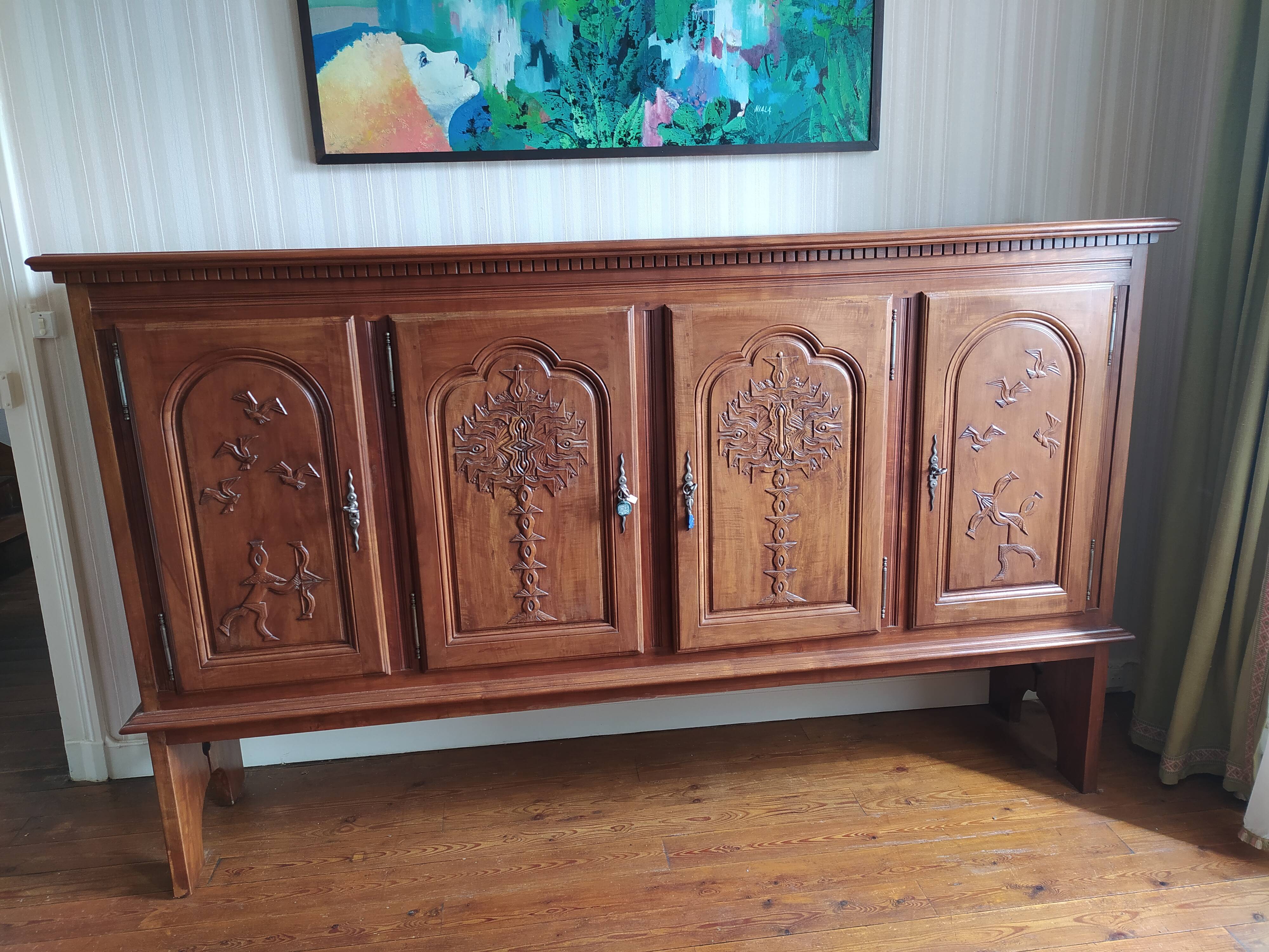Sideboard on legs