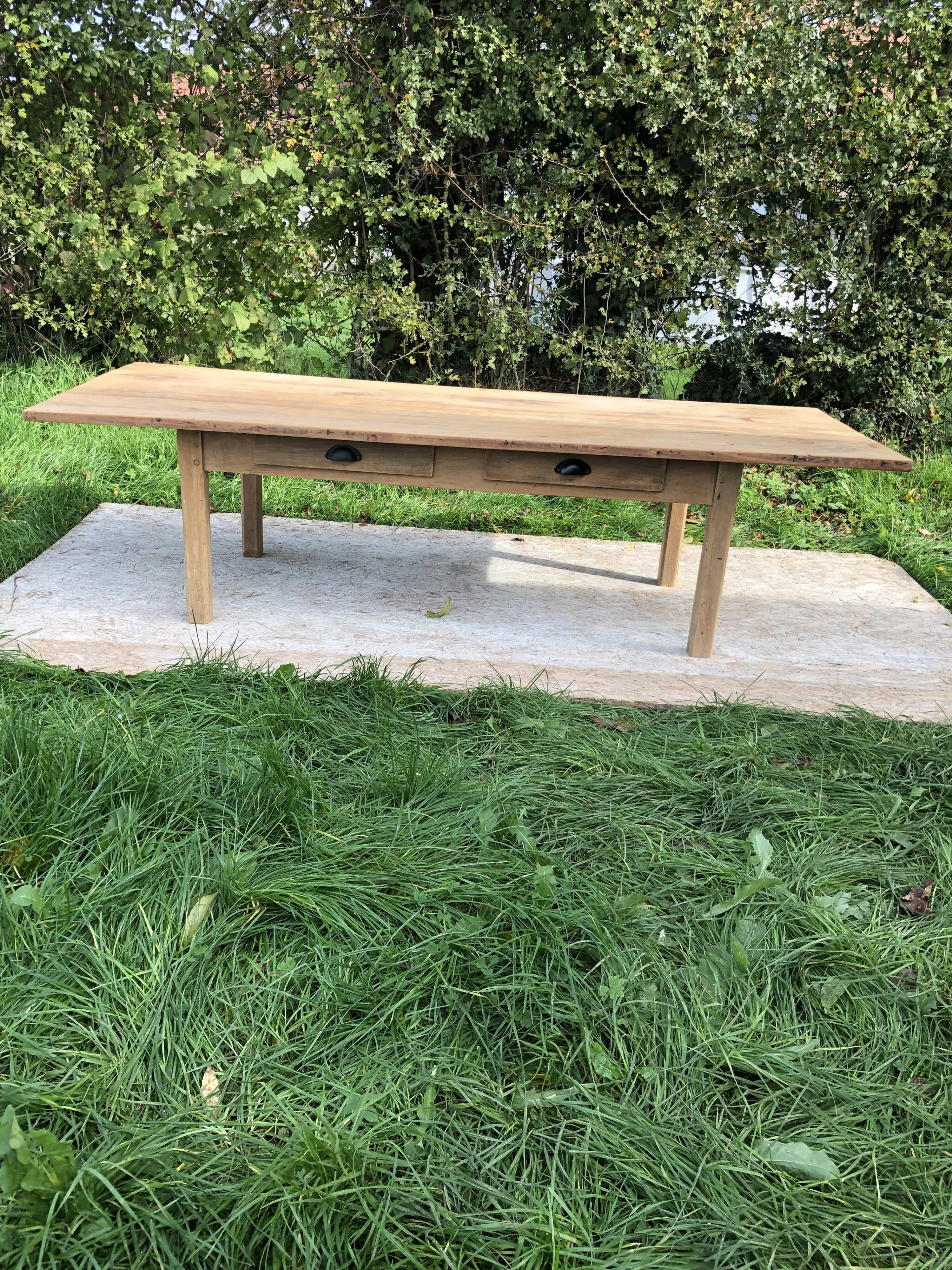 Coffee farmhouse table.