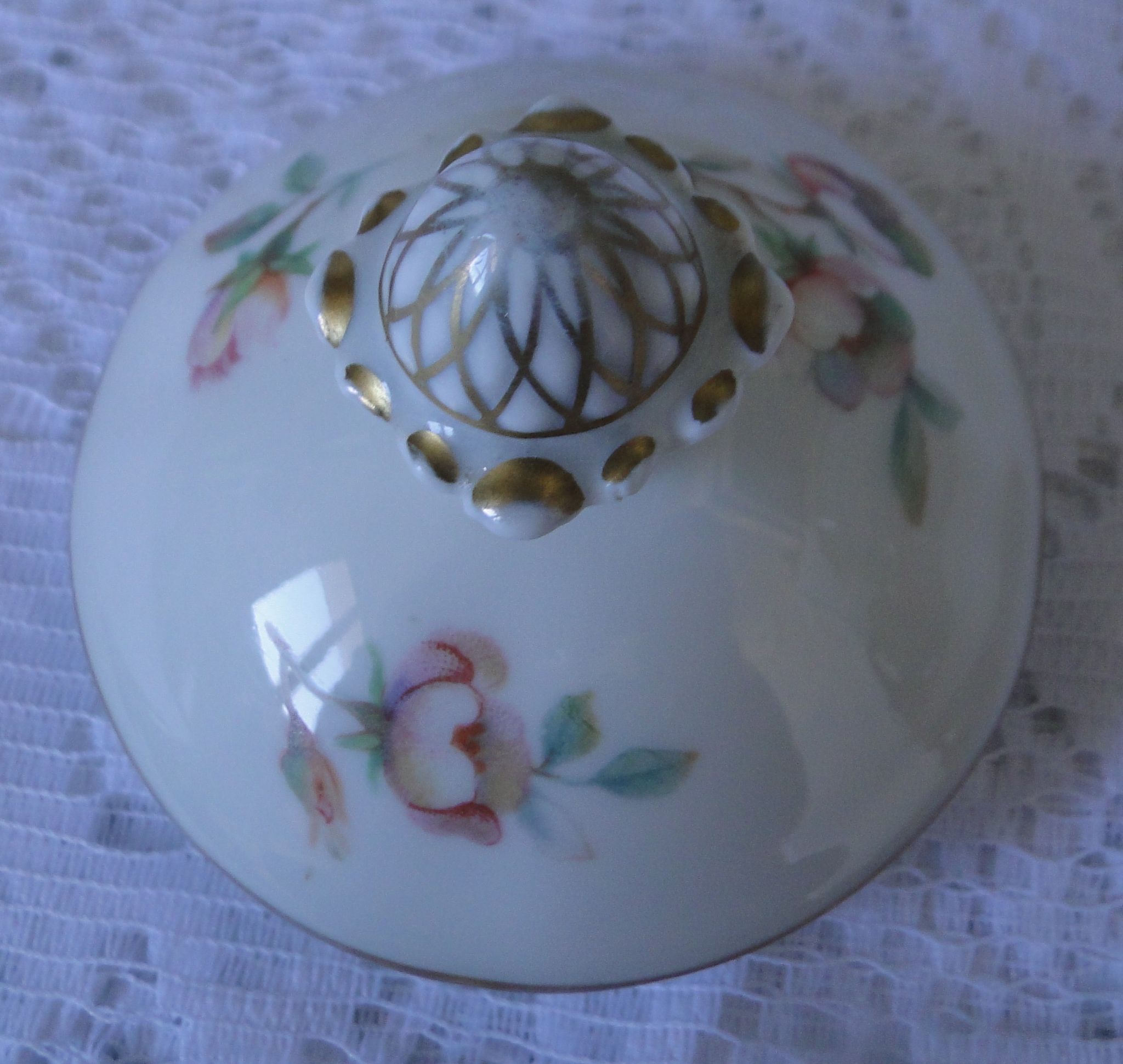 Theière or Porcelain coffee maker Former Royal factory Limoges model Eglantine