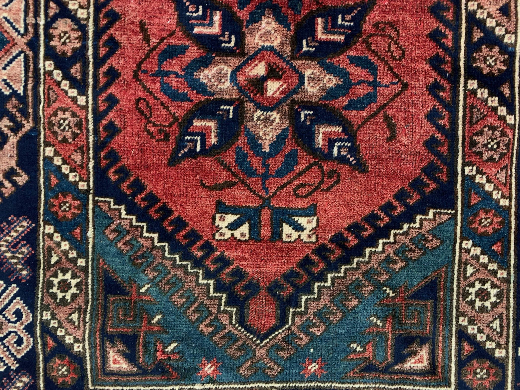 Vintage Turkish Tribal Rug veg dye 220x132 cm Turkish Carpet Red, Blue, Green