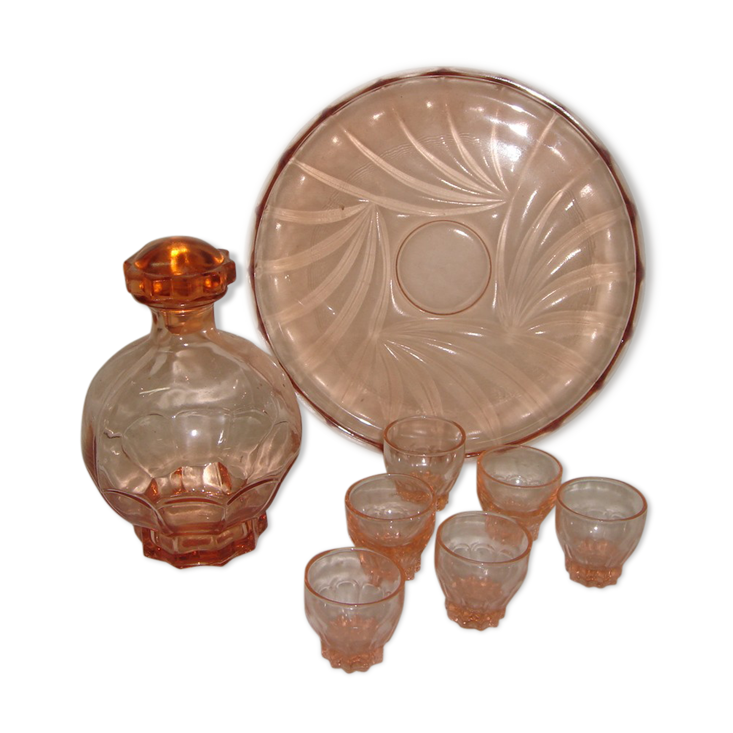 carafe and shot glasses of 1950, color pink