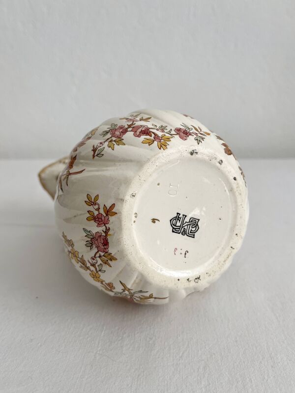 Pot à lait pichet en terre de fer polychrome ''Louis VX'' U&C Sarreguemines