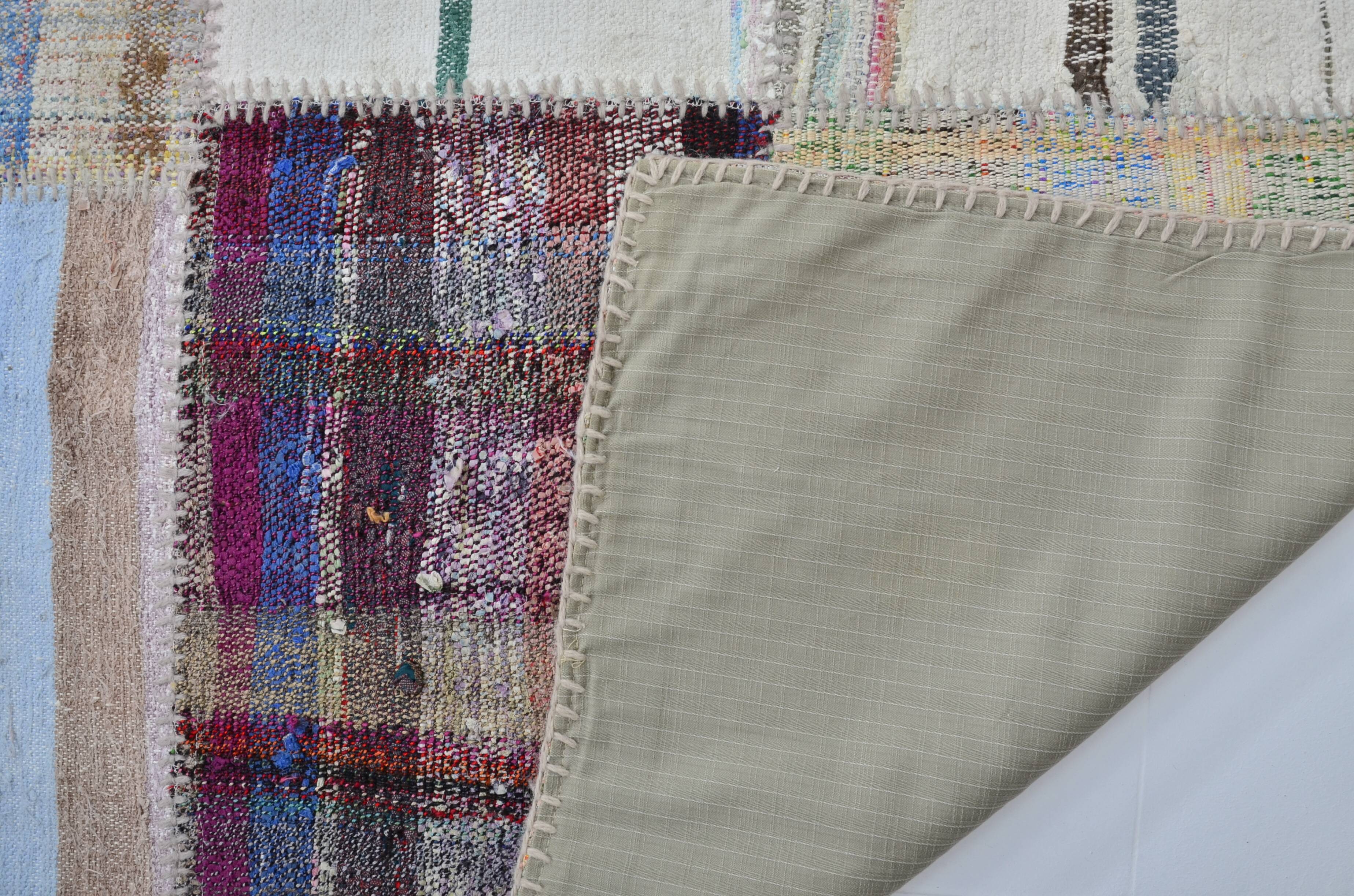 Vintage Turkish White Kilim Rug
