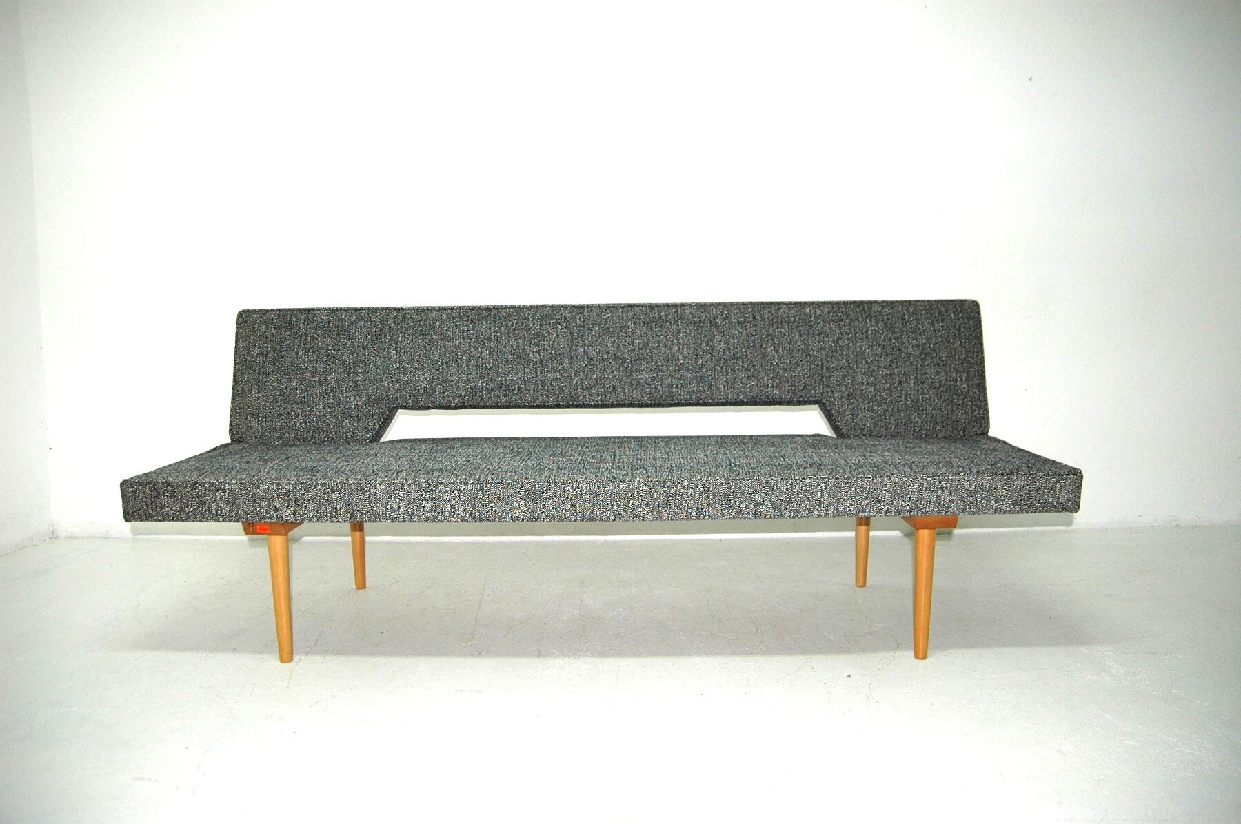 Midcentury sofa by Miroslav Navrátil, 1960s, Czechoslovakia