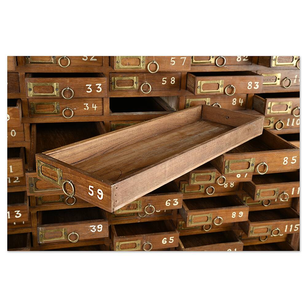 Meuble de classement vitré à 125 tiroirs