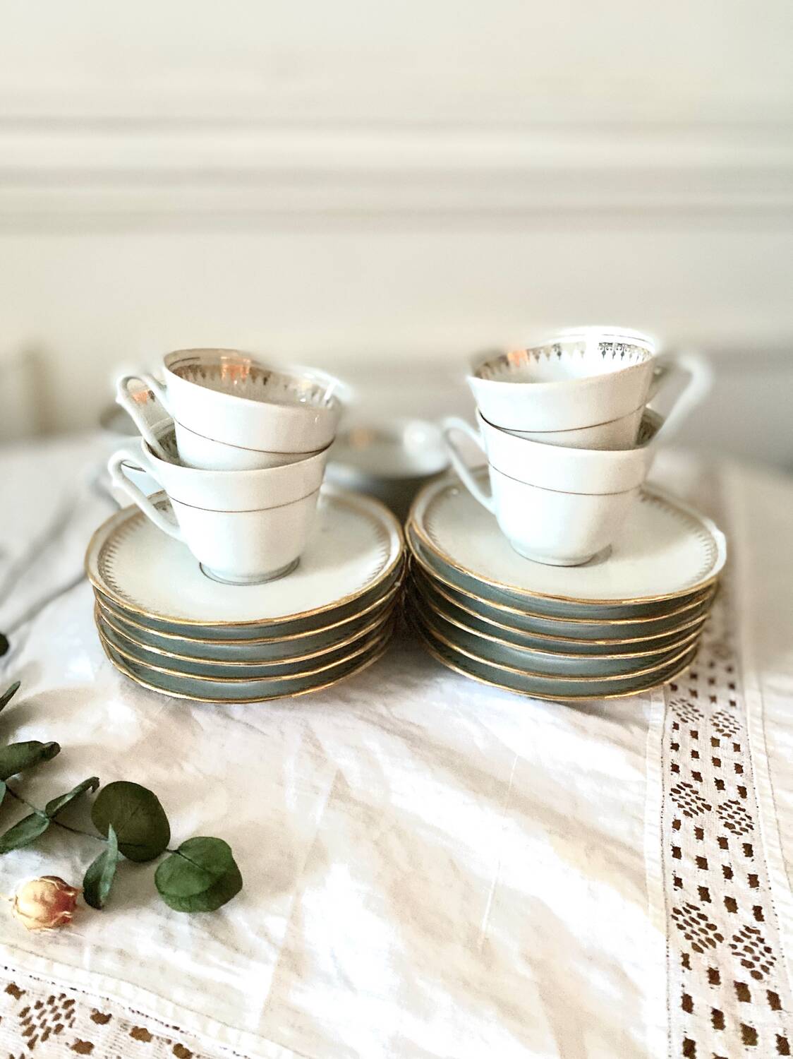 Coffee service cups in fine porcelain from Sologne France
