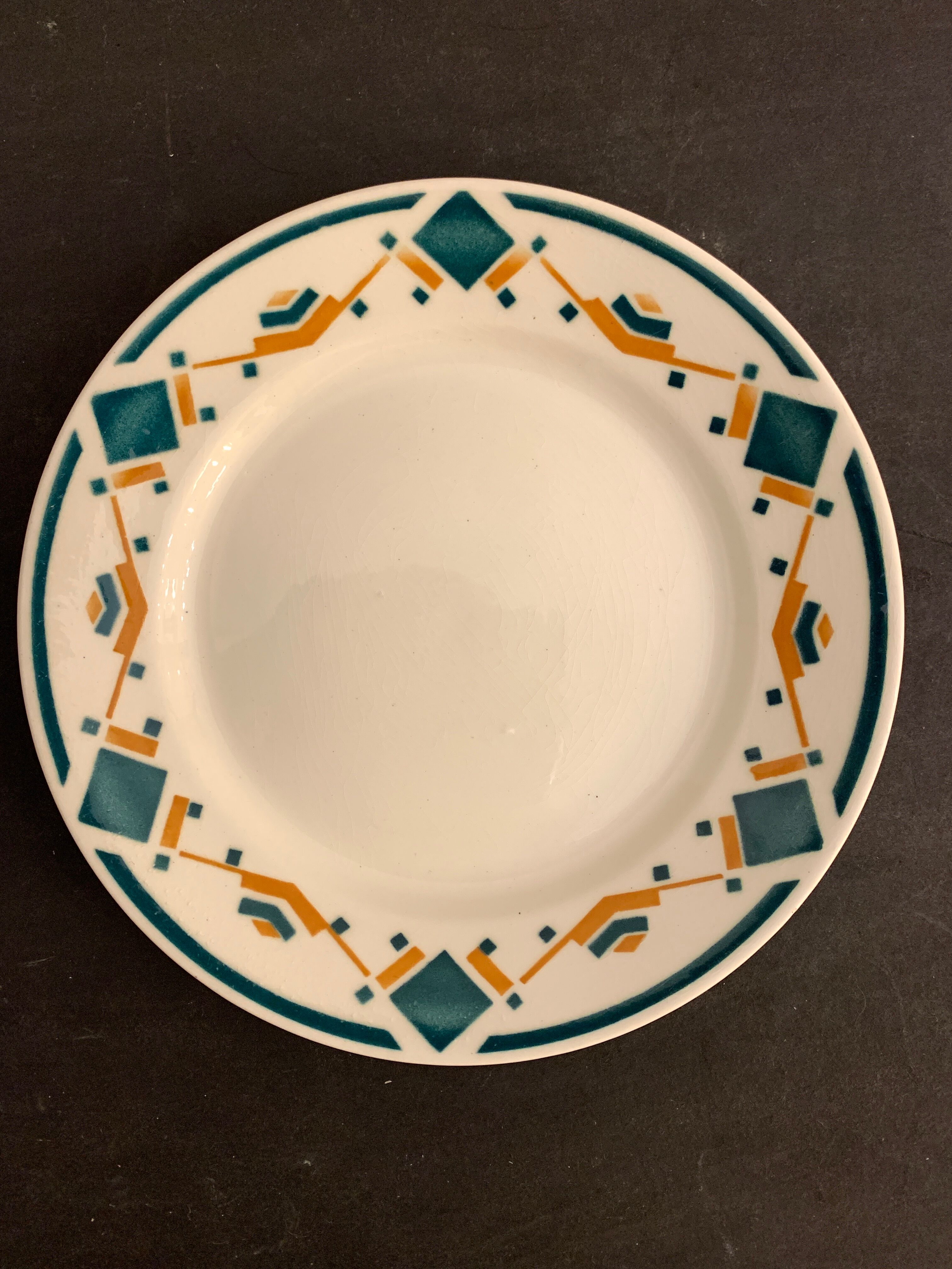 5 flat art deco plates signed Badonviller, Sans Souci model