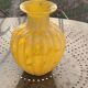 Vase en verre de clichy jaune et blanc, vintage