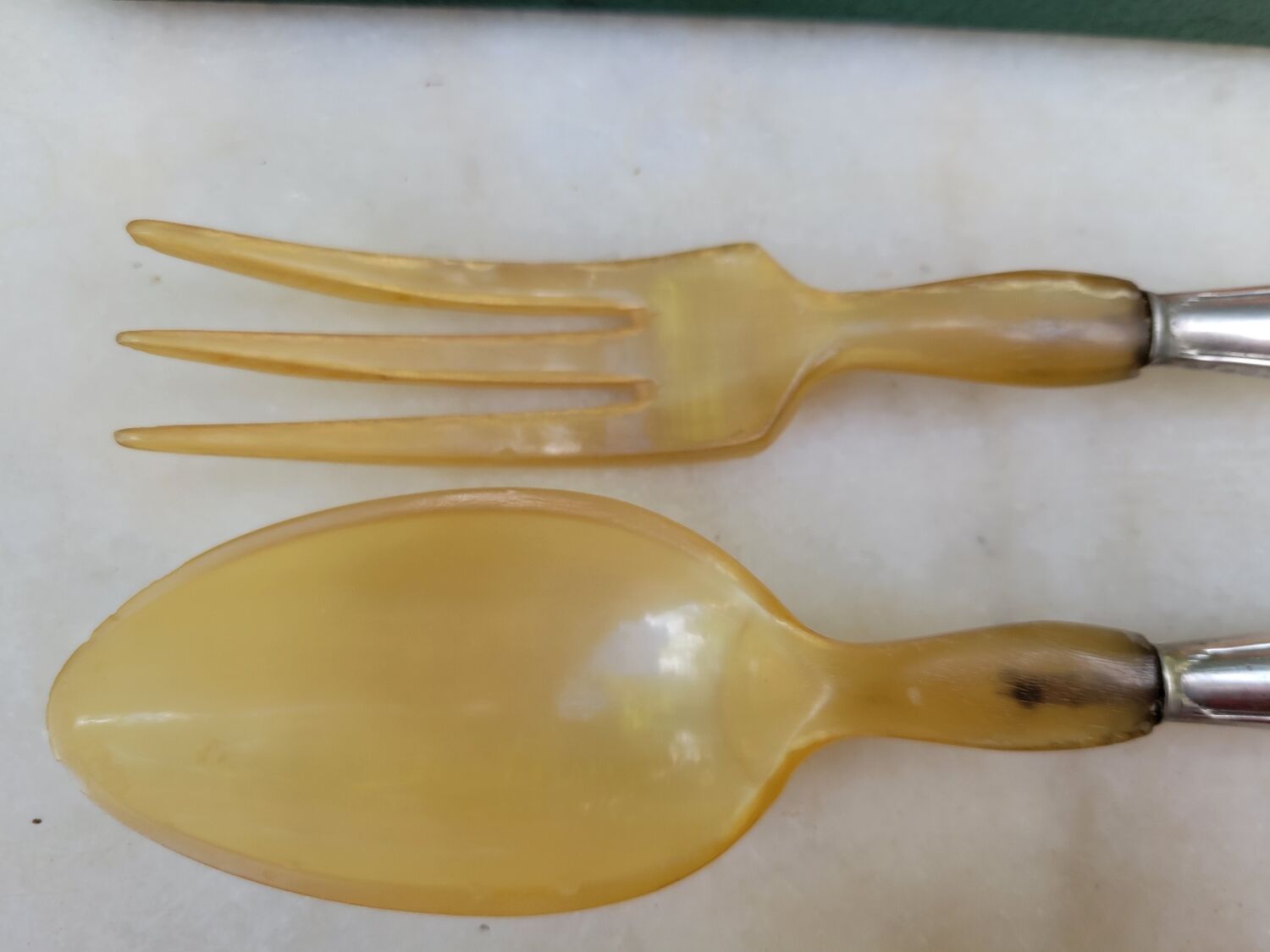 Art Deco salad cutlery in silver-plated metal and horn