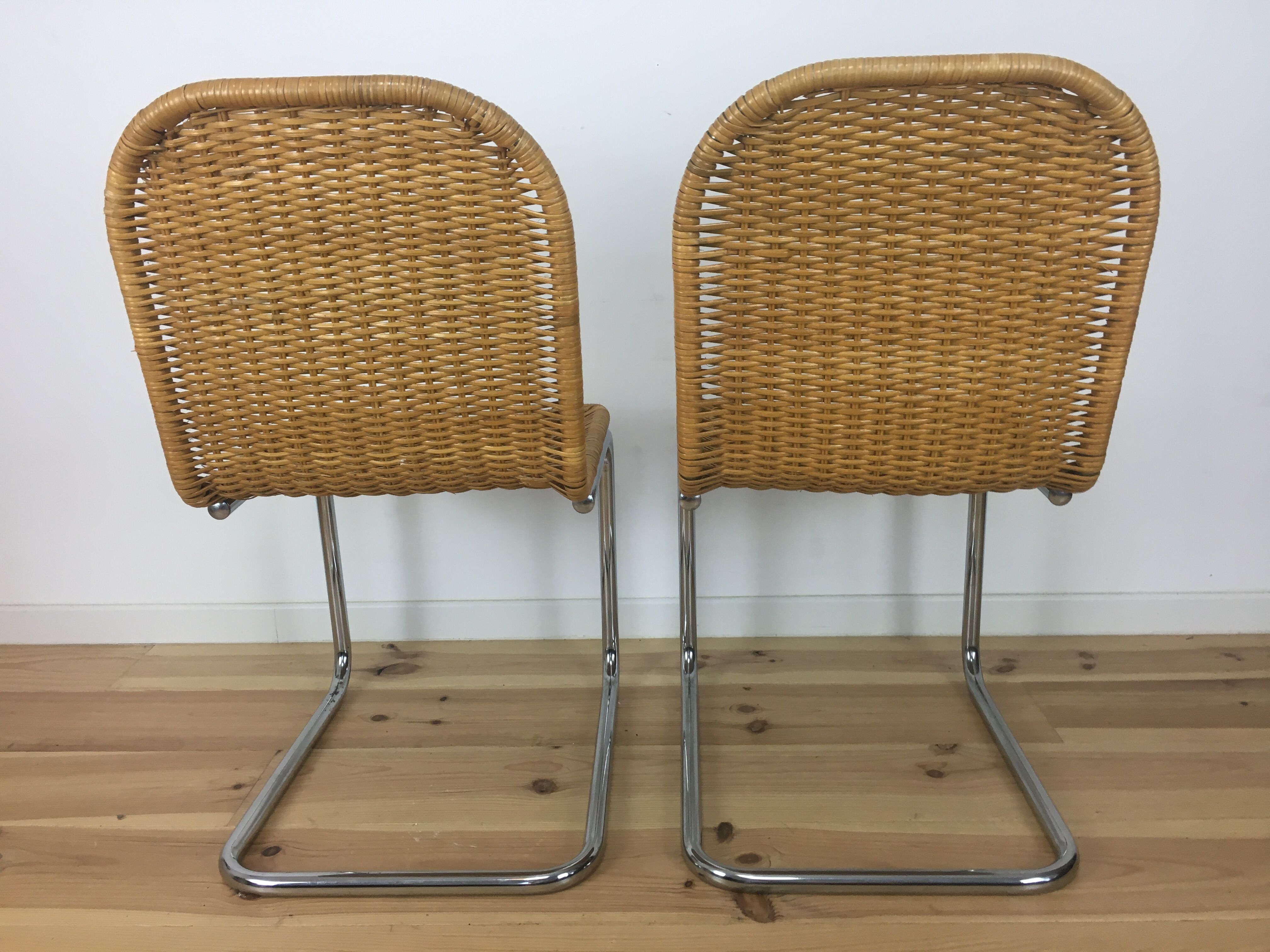 Vintage cantilever chairs in chrome and rattan
