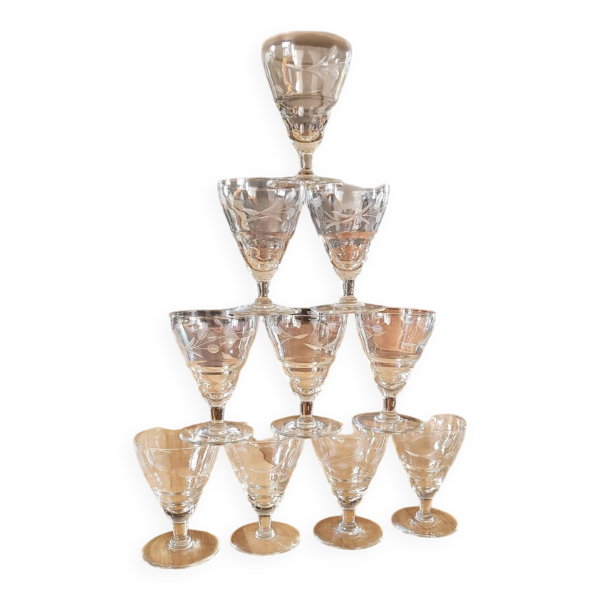 10 verres à eau vintage  en verre taillé