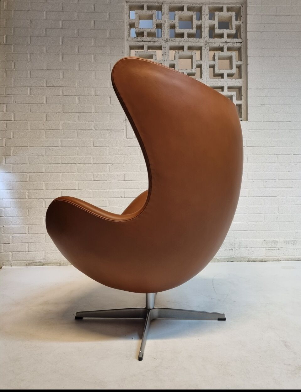 Arne Jacobsen Egg chair by Fritz Hansen