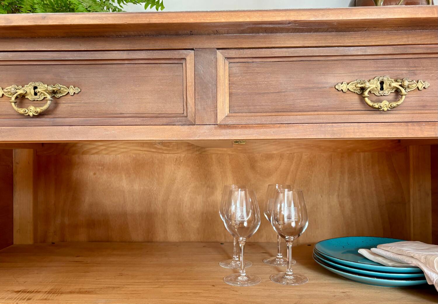 Buffet ancien suisse en chêne