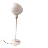 Lampe à poser design globe opaline